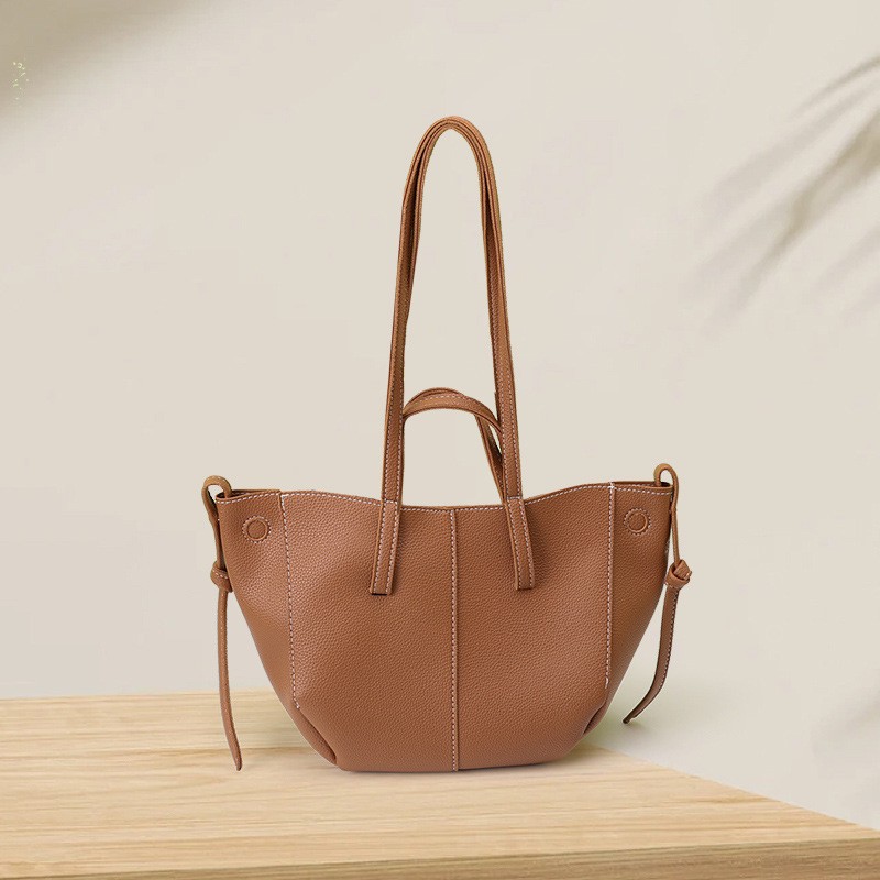 Torba typu tote z brązowym wzo – Top Handle Structured recenzja i cena