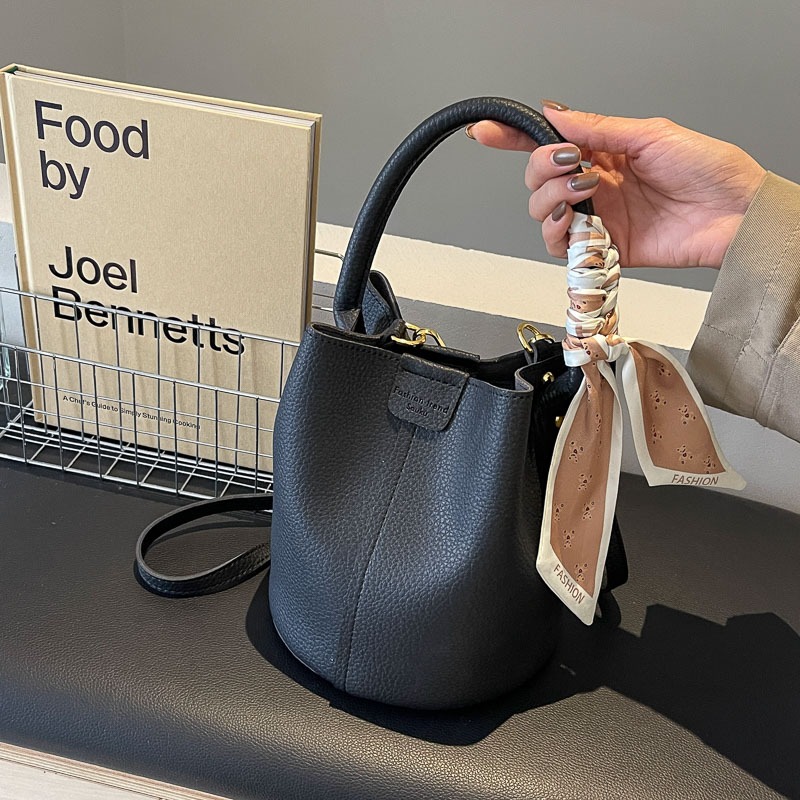 Wewnętrzny zamek błyskawiczny  – Women Bags Discount recenzja i cena